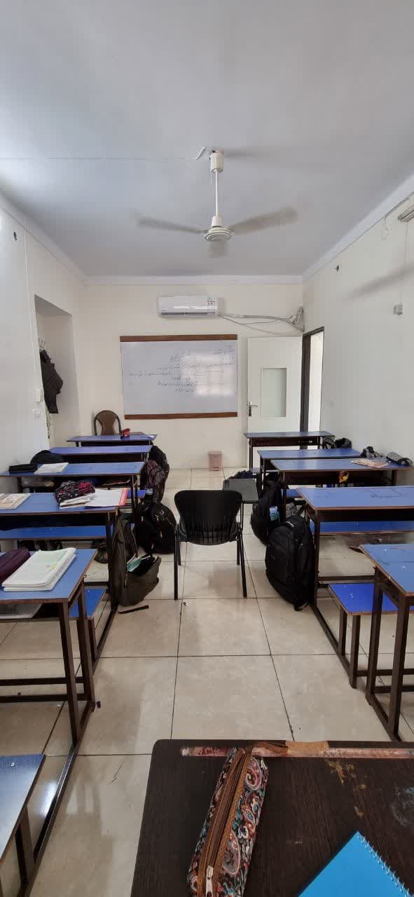 مدرسه متوسطه اول فرهیختگان